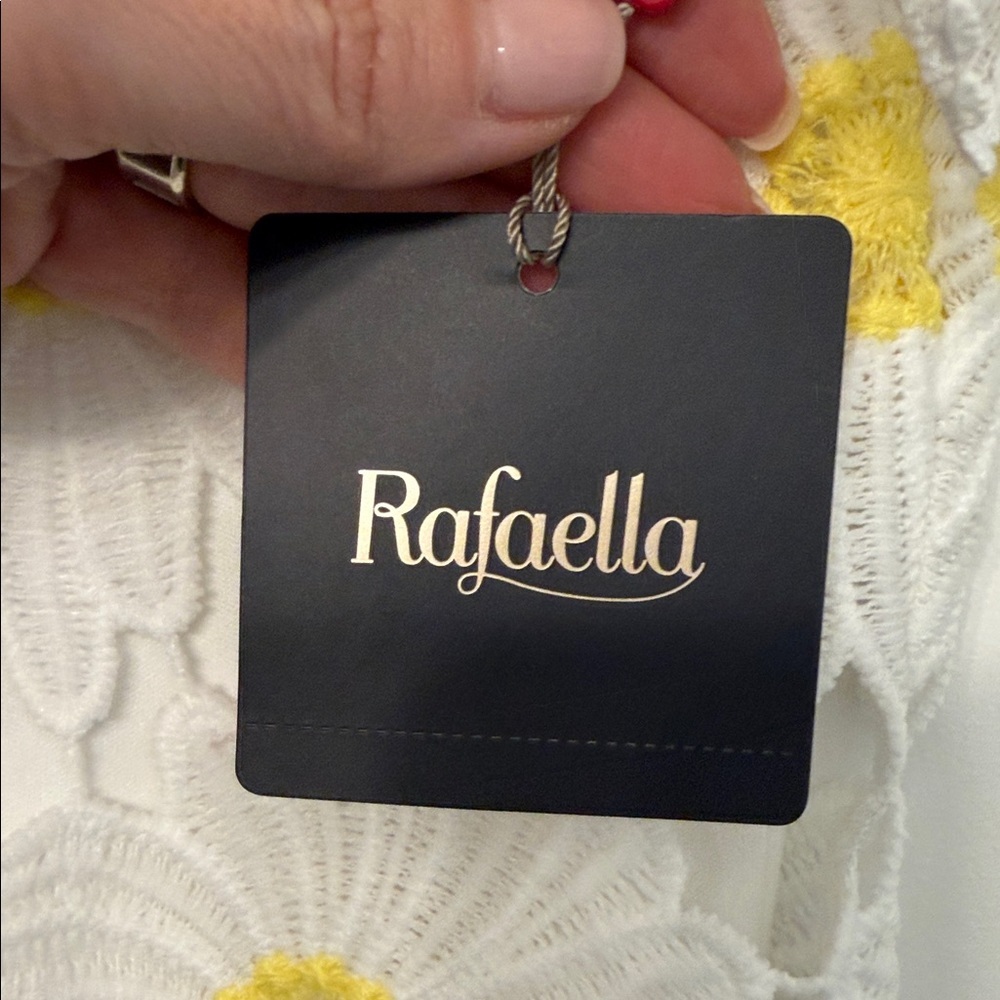 Rafaella Daisy Crochet Lace Blouse - Picture 5 of 8